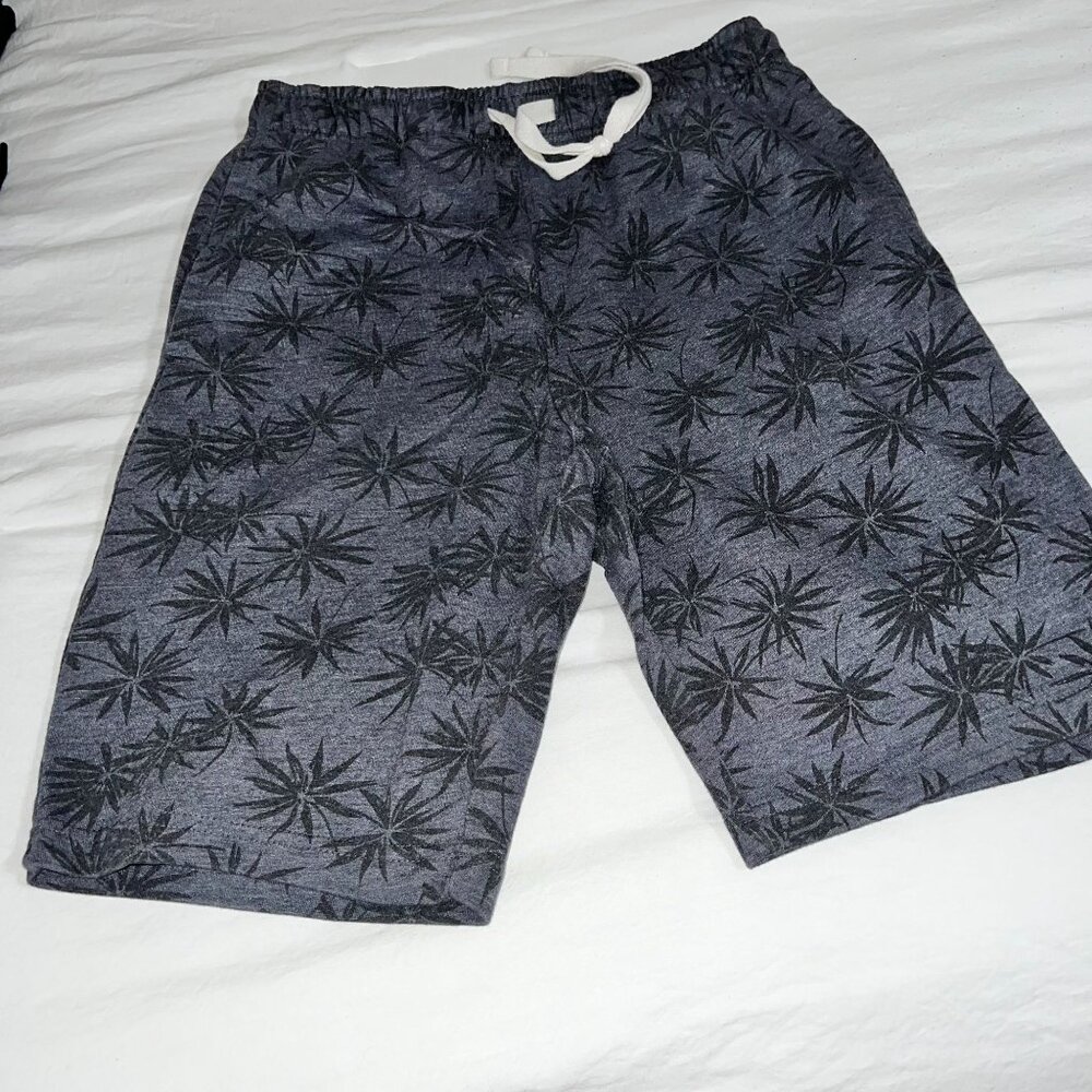 Luck Brand Mens sleepwear shorts size S dark grey with Palm Botanical,